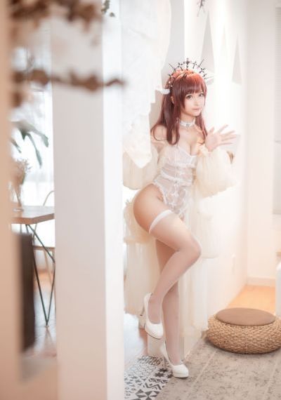 欧美女人没水_完整版高清下载
