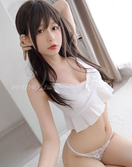 欧美亚洲偷自拍_BD英语高清完整版